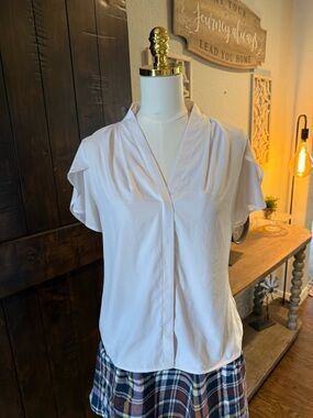 Calvin Klein White V-Neck Short Sleeve Blouse